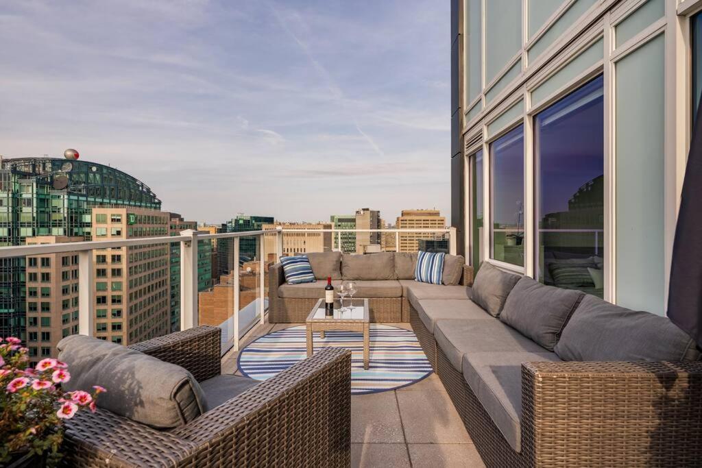 Luxury 2-Bedroom Penthouse Downtown With Free Parking Ottawa Exterior foto